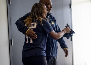 How journalist Kent Babb used text messages to write about a daughter struggling to connect with her football star father