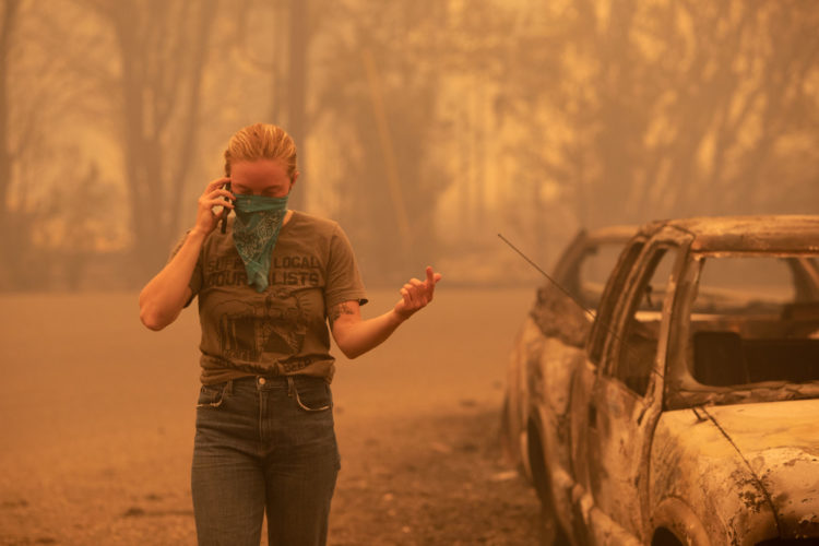 Saphara Harrell of the Salem Reporter on the scene of a wildfire in Oregon