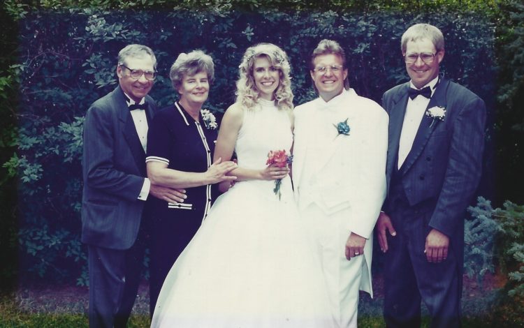 Wedding photo of the Tyler family at daughter Darla's wedding in 1997.